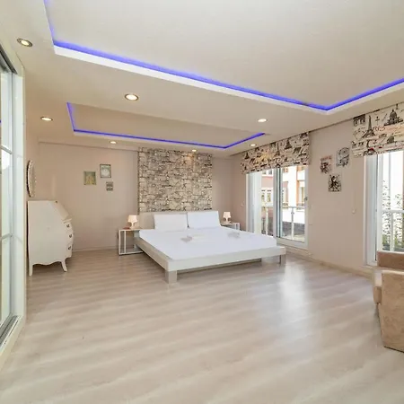 Stylish Duplex With Garden And Gazebo In Muratpasa *