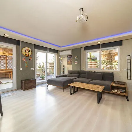 Stylish Duplex With Garden And Gazebo In Muratpasa Antalya