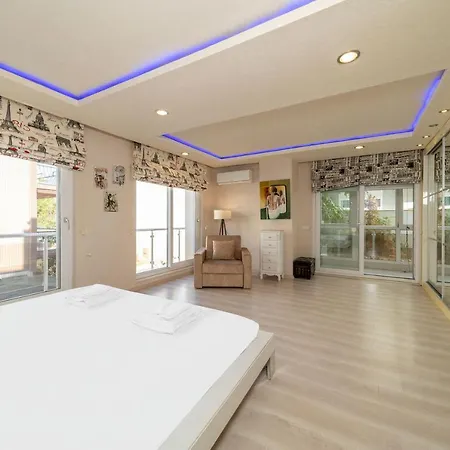 Apartman Stylish Duplex With Garden And Gazebo In Muratpasa