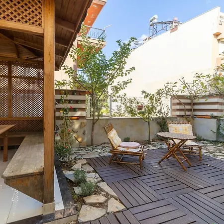Stylish Duplex With Garden And Gazebo In Muratpasa *